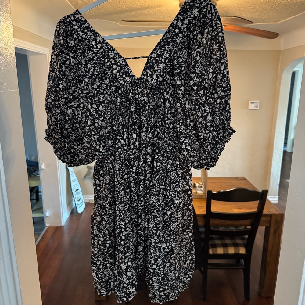 Black and white floral Summer dress Milibon brand